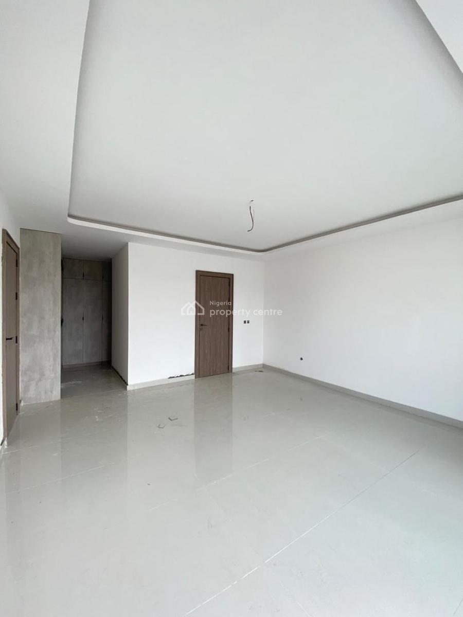 Decently Crafted 2 Bedroom Luxury Apartment, Lekki Phase 1, Lekki, Lagos, Flat / Apartment for Sale
