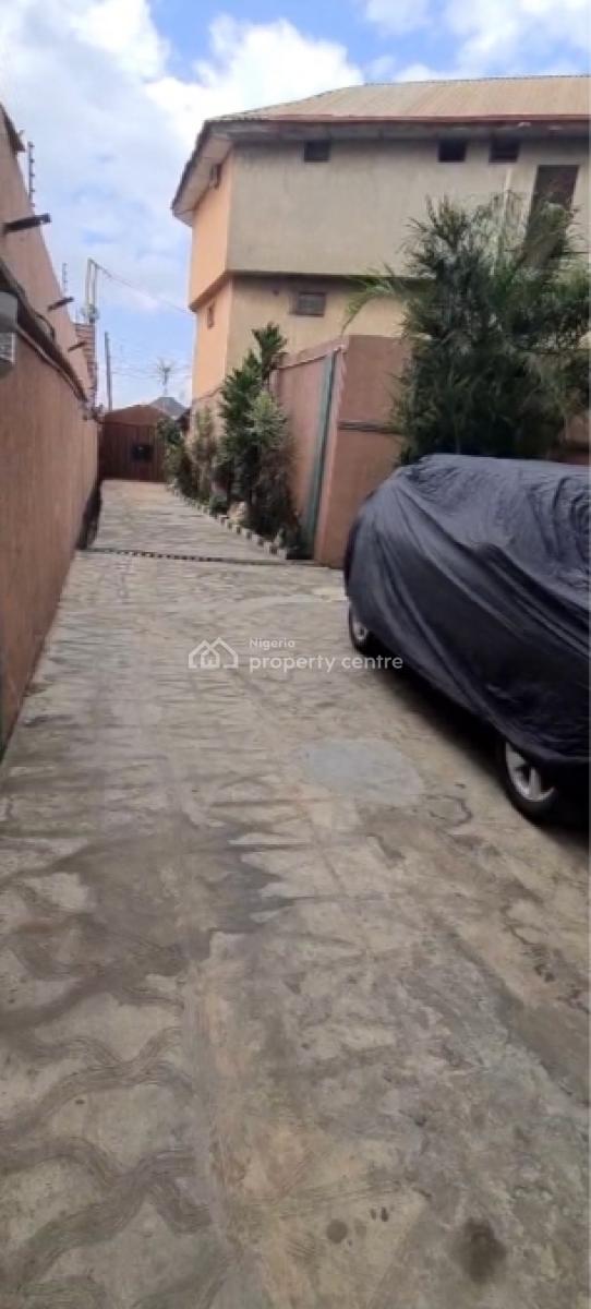 Very Big and Sharp 3 Bedroom Flat, Close to Berger Bus Stop, Ojodu Berger, Ojodu, Lagos, Flat / Apartment for Rent