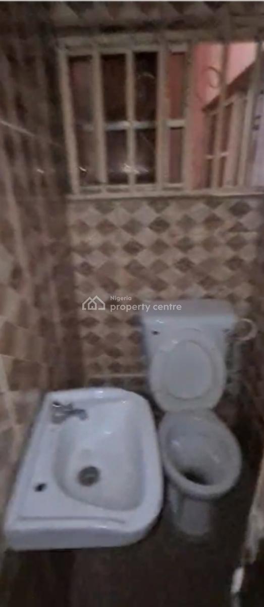 Very Big and Sharp 3 Bedroom Flat, Close to Berger Bus Stop, Ojodu Berger, Ojodu, Lagos, Flat / Apartment for Rent
