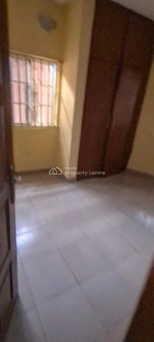 Very Big and Sharp 3 Bedroom Flat, Close to Berger Bus Stop, Ojodu Berger, Ojodu, Lagos, Flat / Apartment for Rent