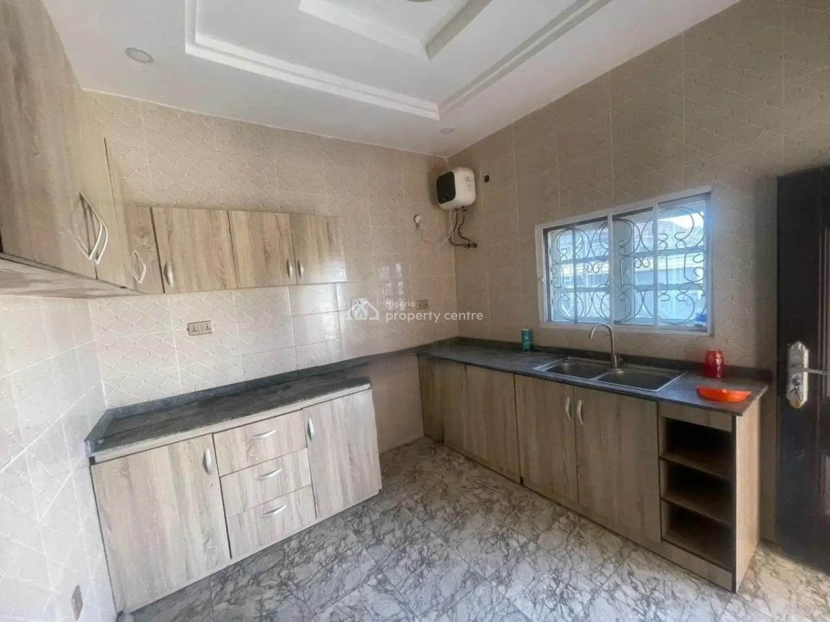 Luxury 4 Bedroom Bungalow with Excellent Facilities in Lugbe -abuja, Lugbe District. Abuja - Nigeria., Lugbe District, Abuja, Detached Bungalow for Sale