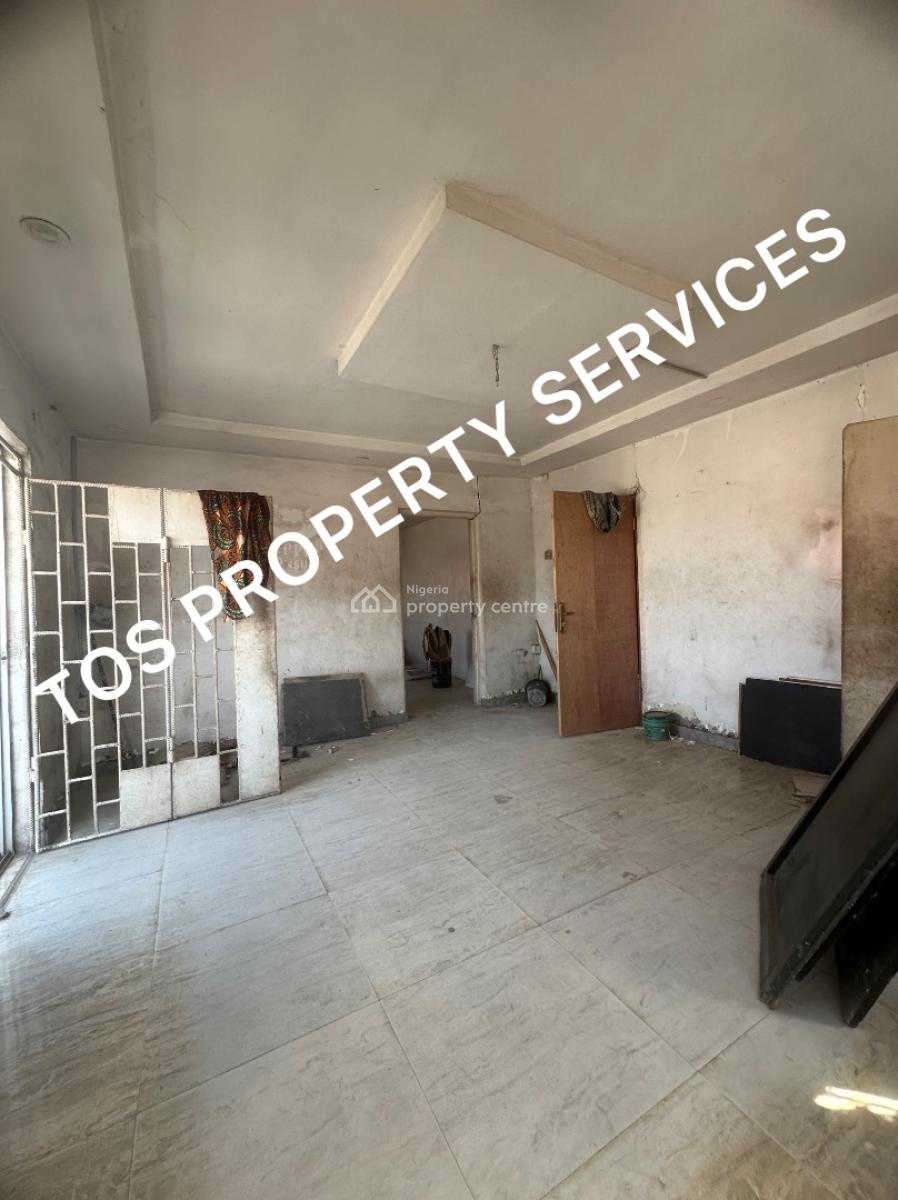 3 Bedroom Flat on The 1st Floor, Directly on Commercial Avenue, Sabo, Yaba, Sabo, Yaba, Lagos, Flat / Apartment for Rent