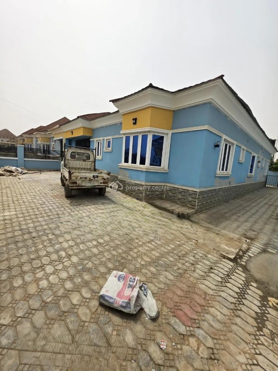 Luxury 3 Bedroom Bungalow with Excellent Facilities in Lugbe -abuja, Lugbe District. Abuja - Nigeria., Lugbe District, Abuja, Detached Bungalow for Sale