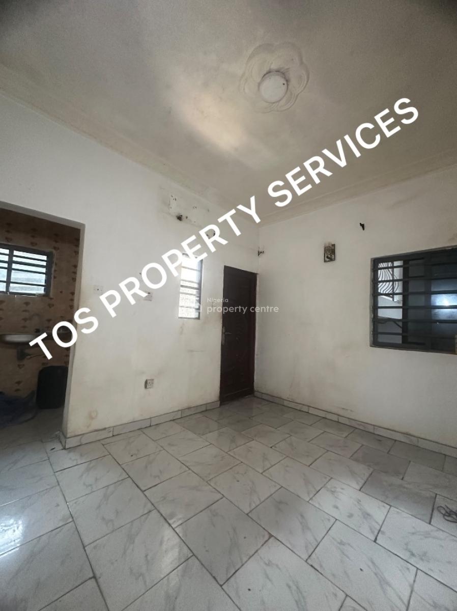 Miniflat in a Beautiful Building, Alagomeji, Yaba, Alagomeji, Yaba, Lagos, Mini Flat (room and Parlour) for Rent