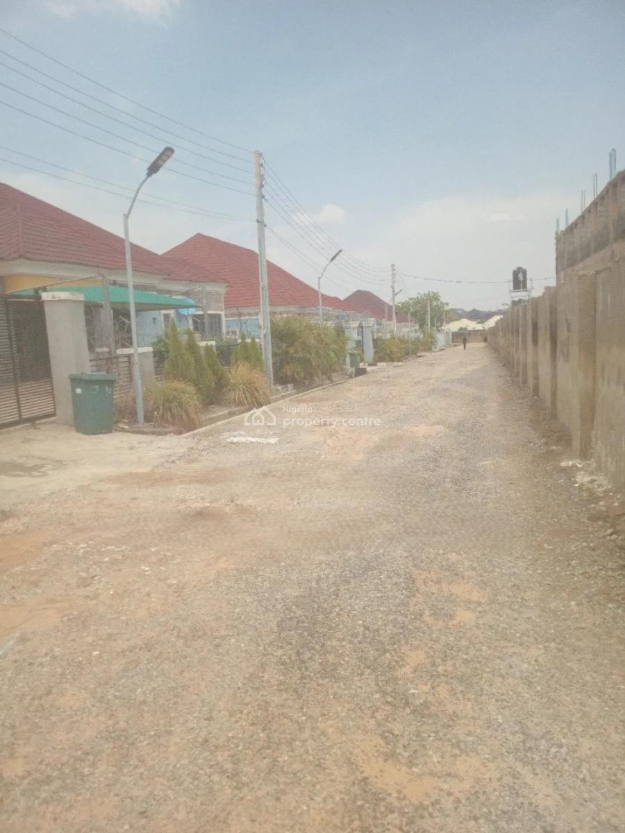 Luxury 3 Bedroom Bungalow with Excellent Facilities in Lugbe -abuja, Lugbe District. Abuja - Nigeria., Lugbe District, Abuja, Detached Bungalow for Sale
