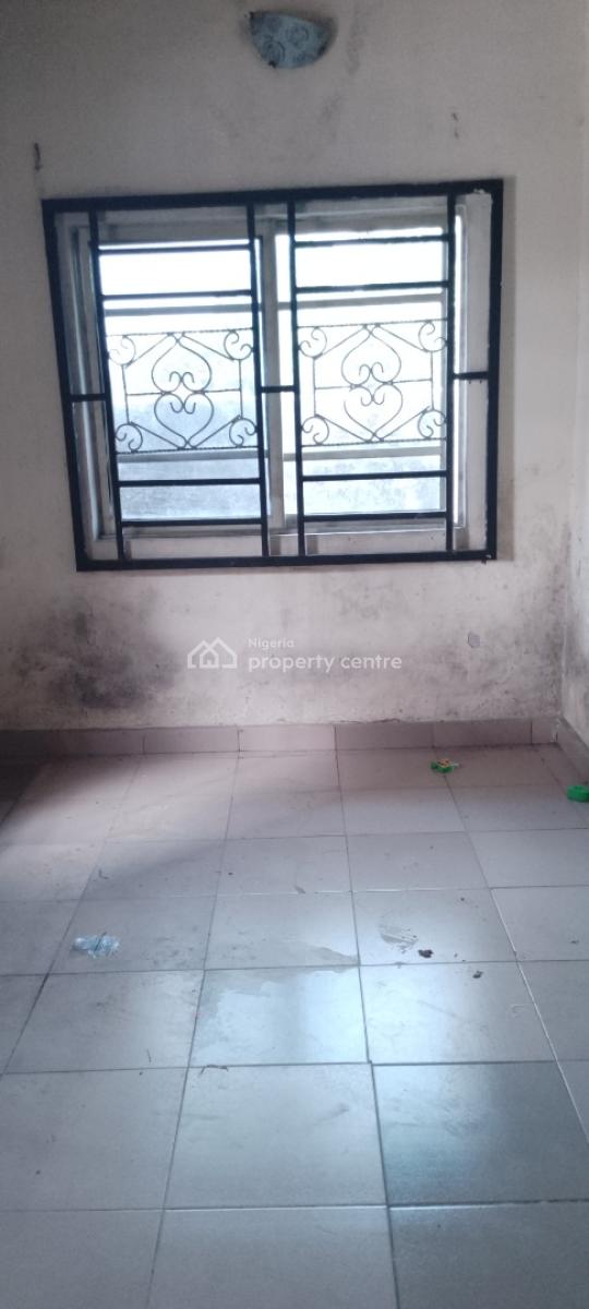 Standard Spacious Single Room with Private Toilet., Rumuodara, Port Harcourt, Rivers, Self Contain (single Rooms) for Rent