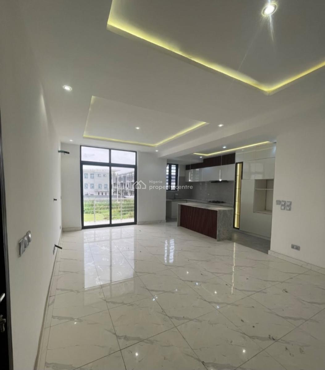 Newly Built and Serviced with 24/7 Power Supply 2 Bedroom En-suite Fla, Ikate Elegushi, Lekki, Lagos, Flat / Apartment for Rent