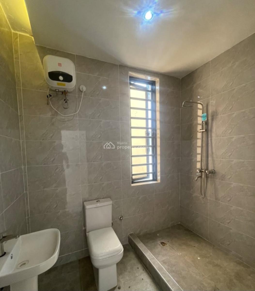 Newly Built and Serviced with 24/7 Power Supply 2 Bedroom En-suite Fla, Ikate Elegushi, Lekki, Lagos, Flat / Apartment for Rent