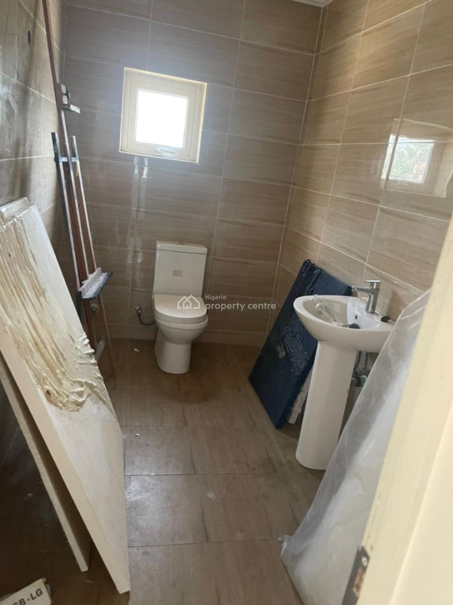 a Fully Detached Building with a Show Room and 2 Rooms Bq, Victoria Island (vi), Lagos, Detached Duplex for Rent