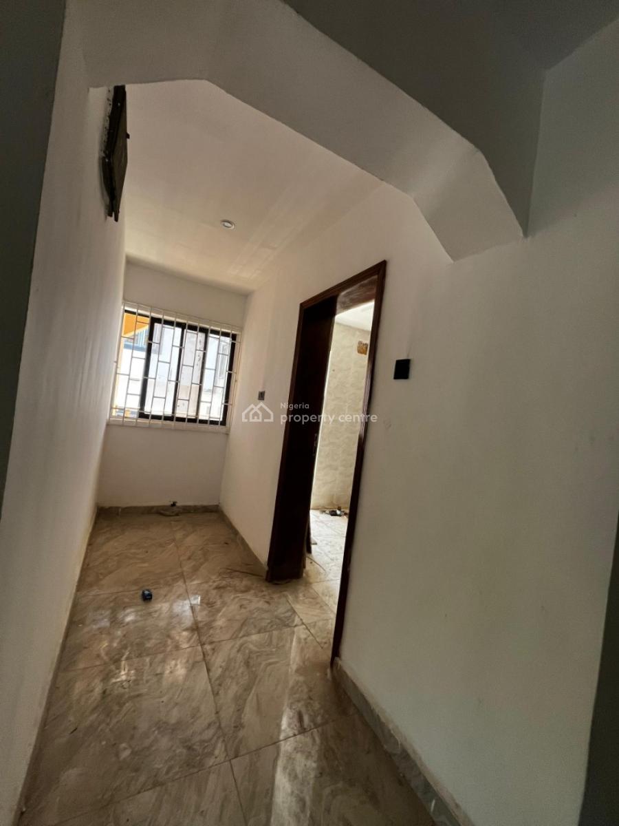3bedroom Apartment in Thomas Estate Freshly Out The in Thomas Est, Thomas Estate, Ajah, Lagos, Flat / Apartment for Rent