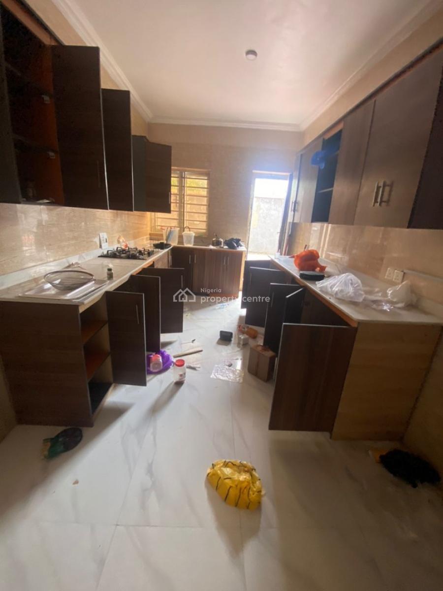 Neat 3bedroom Flat, Sangotedo, Ajah, Lagos, Flat / Apartment for Rent