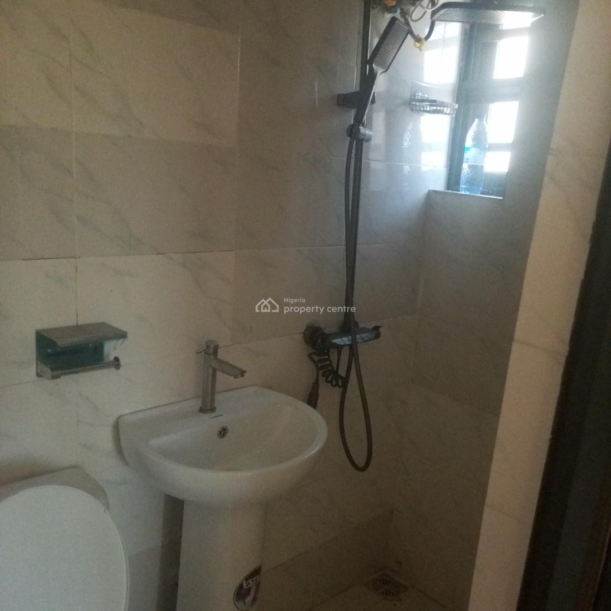 Sharp and Serene 2bedroom Apartment (upstairs), Ilaje Ajah-lekki, Ilaje, Ajah, Lagos, Flat / Apartment for Rent