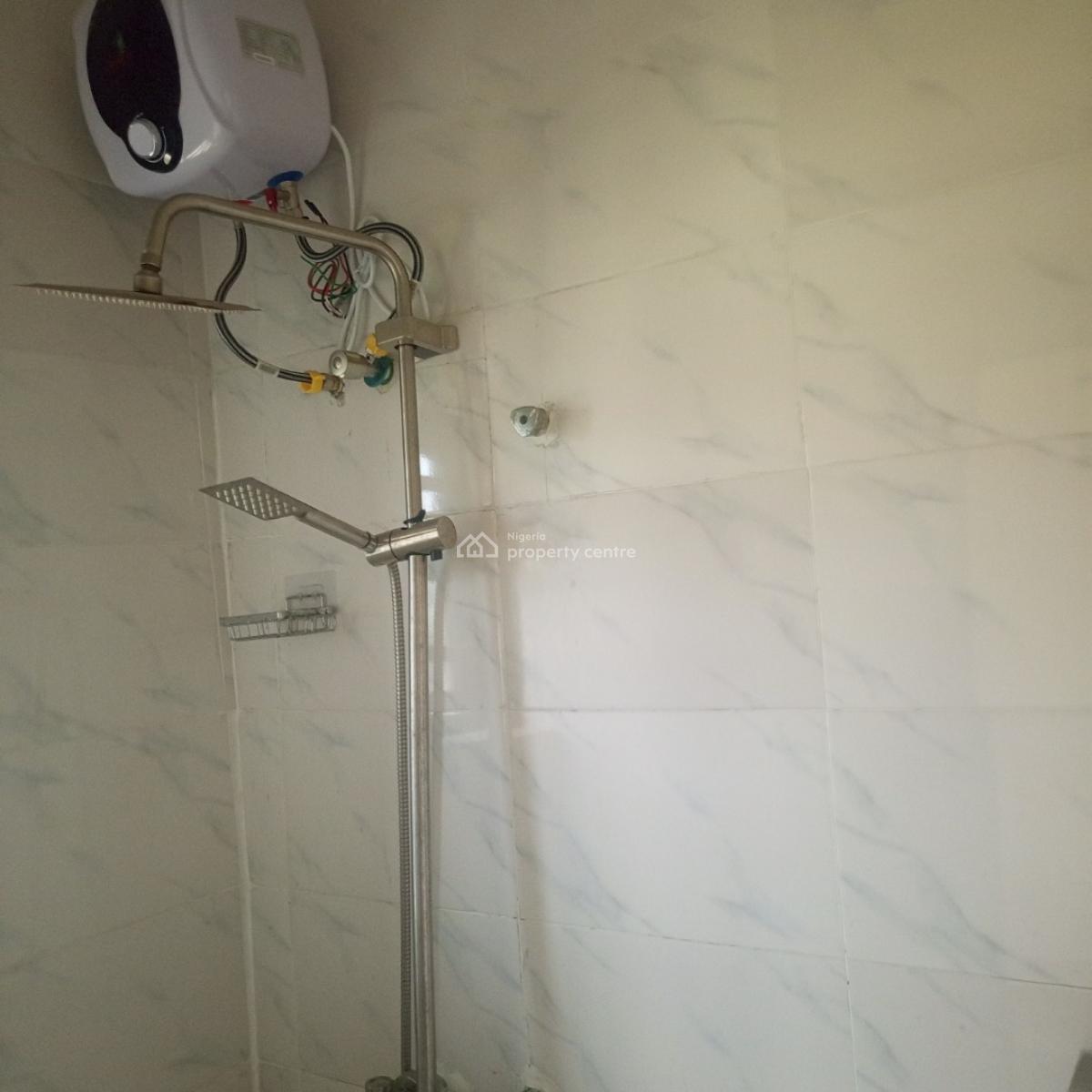Sharp and Serene 2bedroom Apartment (upstairs), Ilaje Ajah-lekki, Ilaje, Ajah, Lagos, Flat / Apartment for Rent