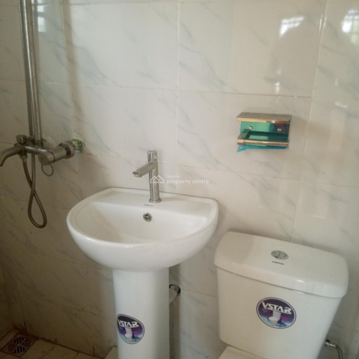 Sharp and Serene 2bedroom Apartment (upstairs), Ilaje Ajah-lekki, Ilaje, Ajah, Lagos, Flat / Apartment for Rent