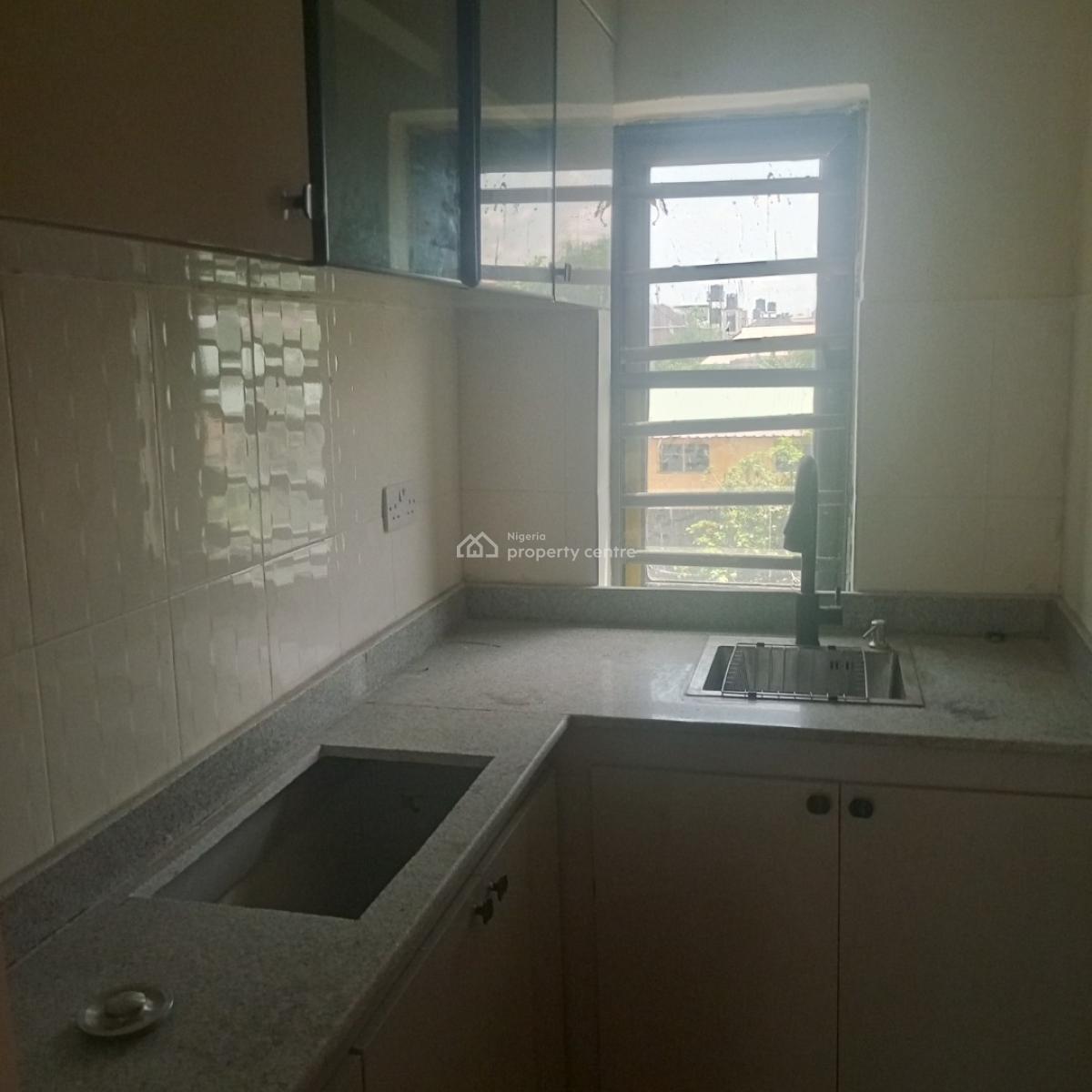 Sharp and Serene 2bedroom Apartment (upstairs), Ilaje Ajah-lekki, Ilaje, Ajah, Lagos, Flat / Apartment for Rent
