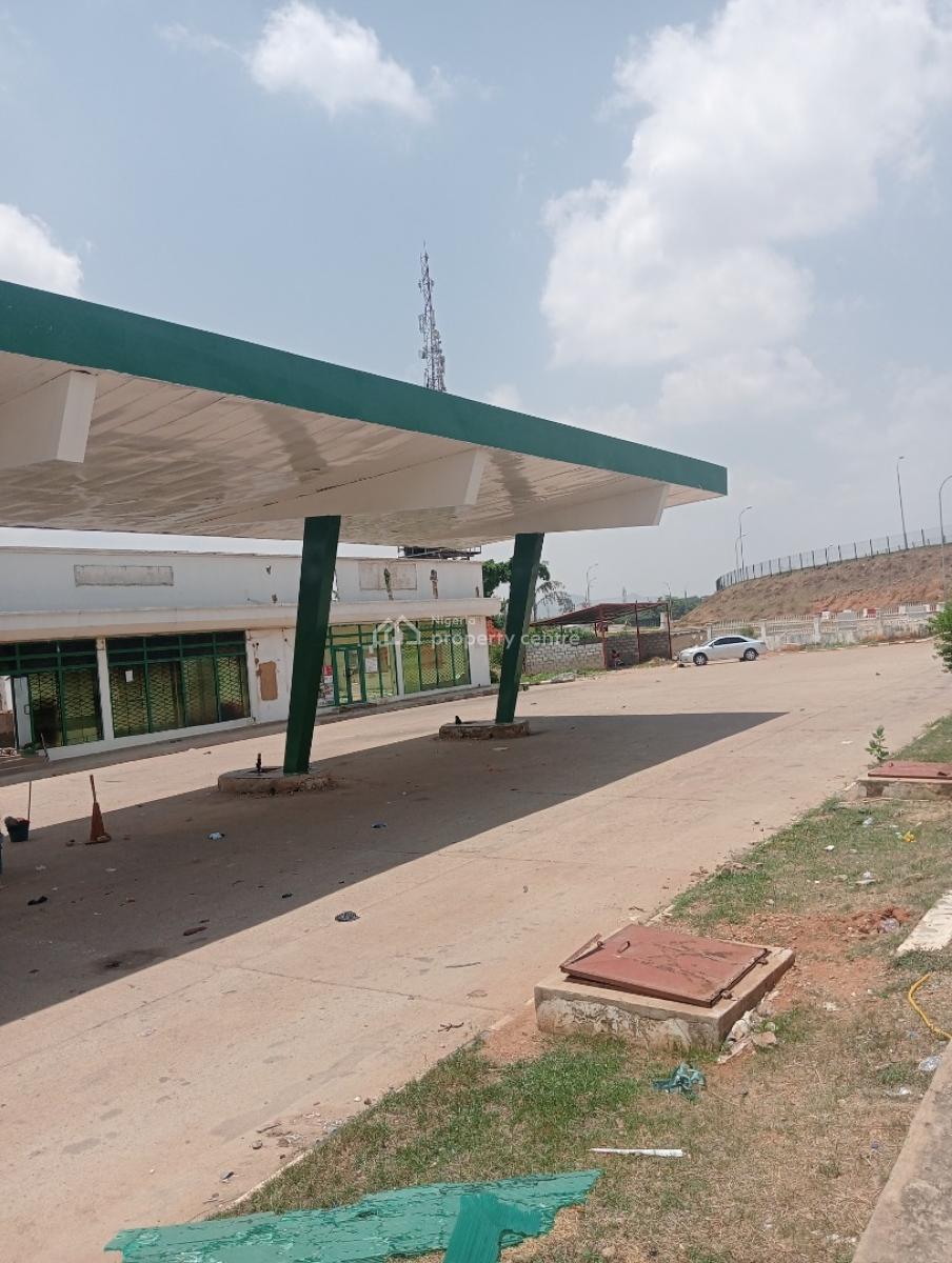 1.22 Hecters of Commercial Land Now Available, Wuye Main, Wuye, Abuja, Commercial Land for Sale