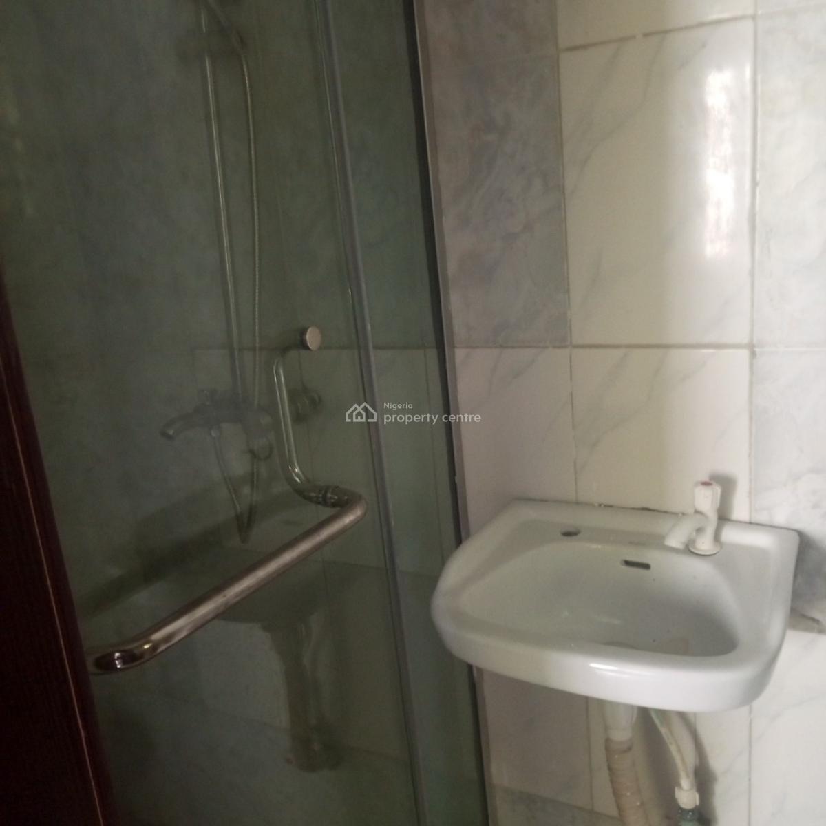 Sharp and Serene 2bedroom Apartment (upstairs and Downstairs), Mobil Road Ilaje Ajah, Ilaje, Ajah, Lagos, Flat / Apartment for Rent