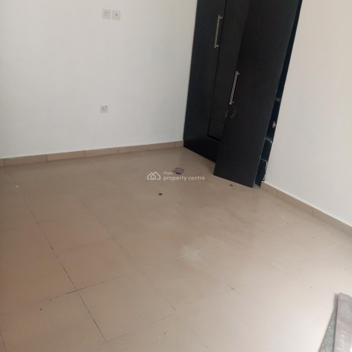 Sharp and Serene 3bedroom Apartment, Mobil Road Ilaje Ajah, Ilaje, Ajah, Lagos, Flat / Apartment for Rent