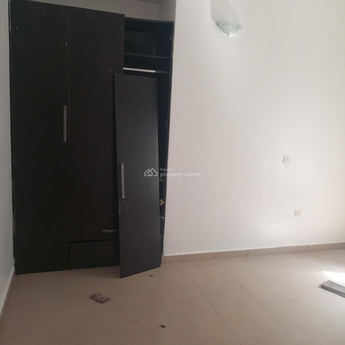 Sharp and Serene 3bedroom Apartment, Mobil Road Ilaje Ajah, Ilaje, Ajah, Lagos, Flat / Apartment for Rent