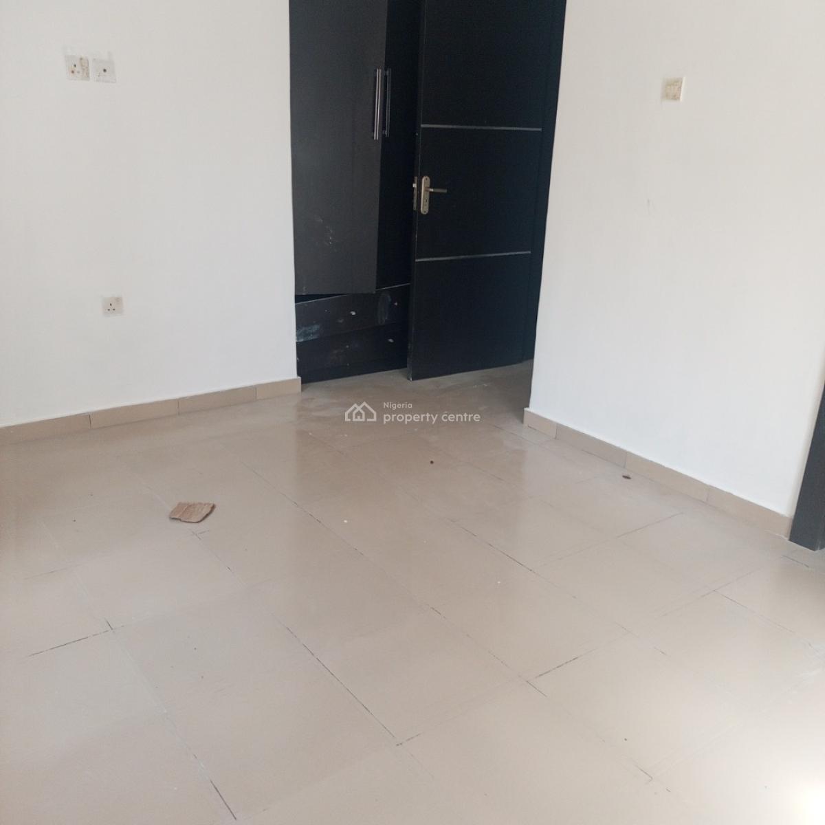 Sharp and Serene 3bedroom Apartment, Mobil Road Ilaje Ajah, Ilaje, Ajah, Lagos, Flat / Apartment for Rent