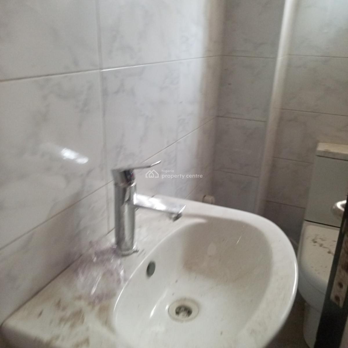 Sharp and Serene 3bedroom Apartment, Mobil Road Ilaje Ajah, Ilaje, Ajah, Lagos, Flat / Apartment for Rent