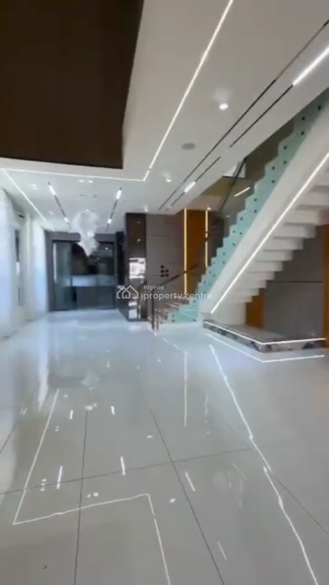 Semi Stunning  5  Bed with a Swimming Pool, Orchid Road, Lekki, Lagos, Flat / Apartment for Sale