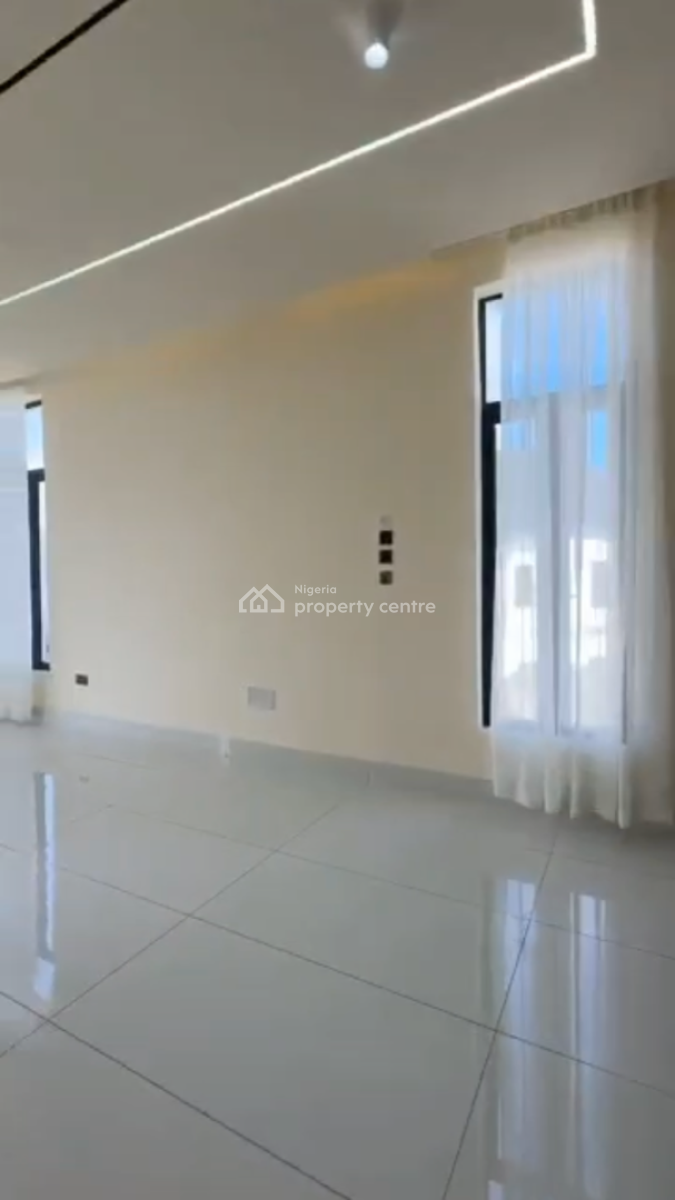 Semi Stunning  5  Bed with a Swimming Pool, Orchid Road, Lekki, Lagos, Flat / Apartment for Sale