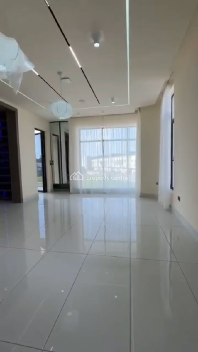 Semi Stunning  5  Bed with a Swimming Pool, Orchid Road, Lekki, Lagos, Flat / Apartment for Sale