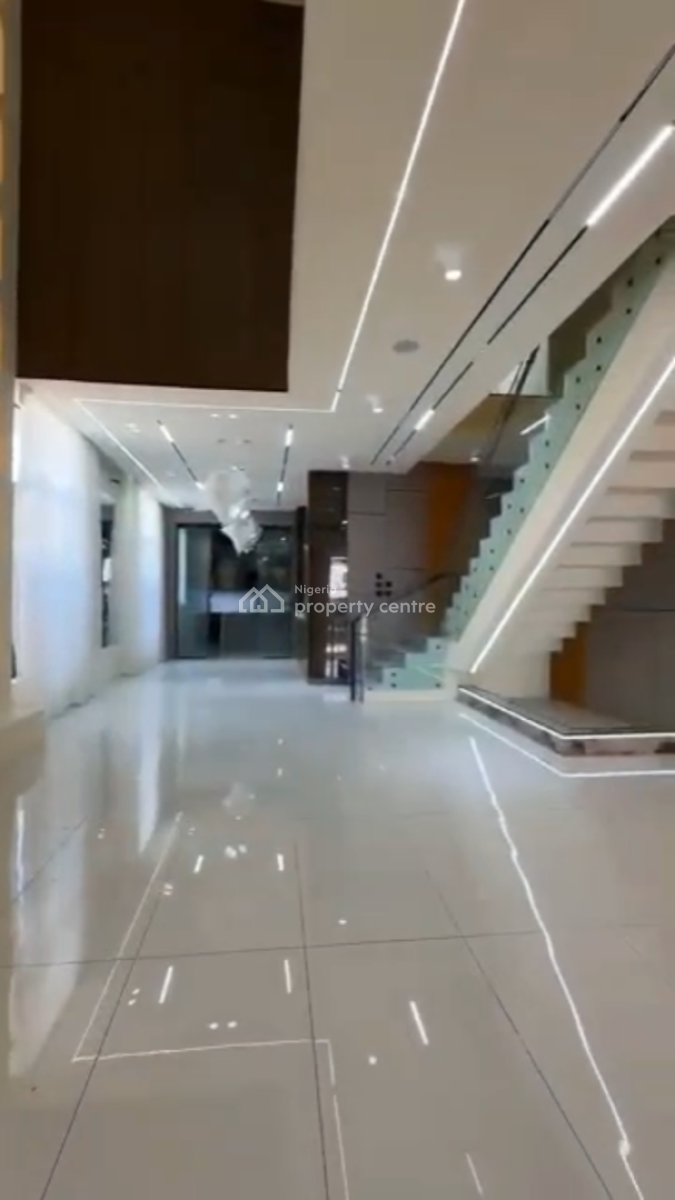 Semi Stunning  5  Bed with a Swimming Pool, Orchid Road, Lekki, Lagos, Flat / Apartment for Sale
