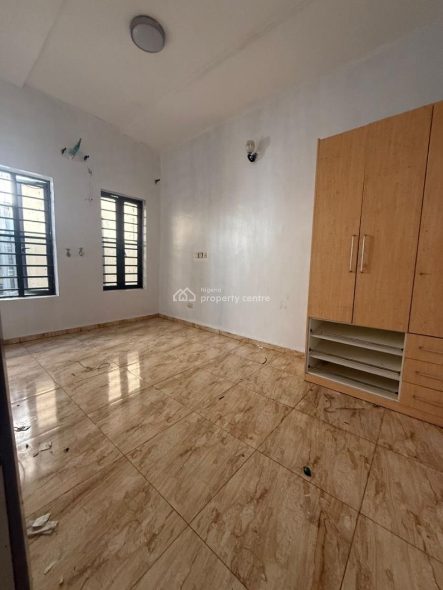 Semi Masters Room Sharing Kitchen Only, Orchid Road, Lekki, Lagos, Self Contain (single Rooms) for Rent