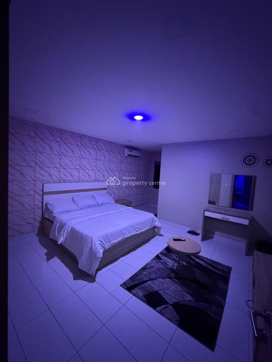 Luxury Smart 3 Bedroom Service and Furnished Apartment, Wuye, Abuja, Flat / Apartment Short Let