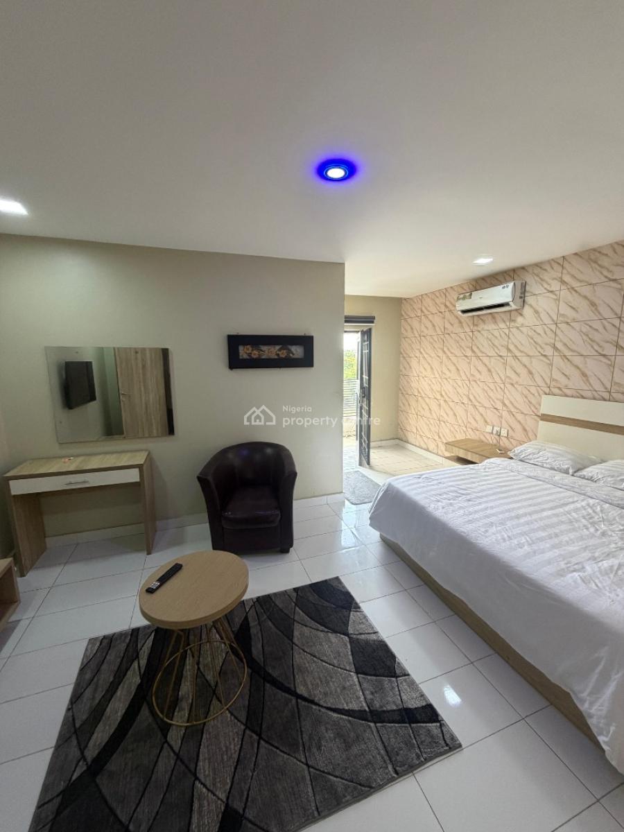 Luxury Smart 3 Bedroom Service and Furnished Apartment, Wuye, Abuja, Flat / Apartment Short Let