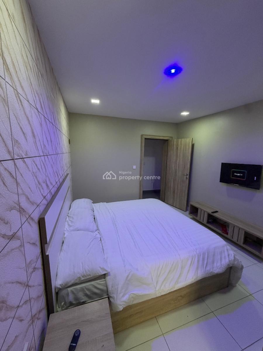 Luxury Smart 3 Bedroom Service and Furnished Apartment, Wuye, Abuja, Flat / Apartment Short Let