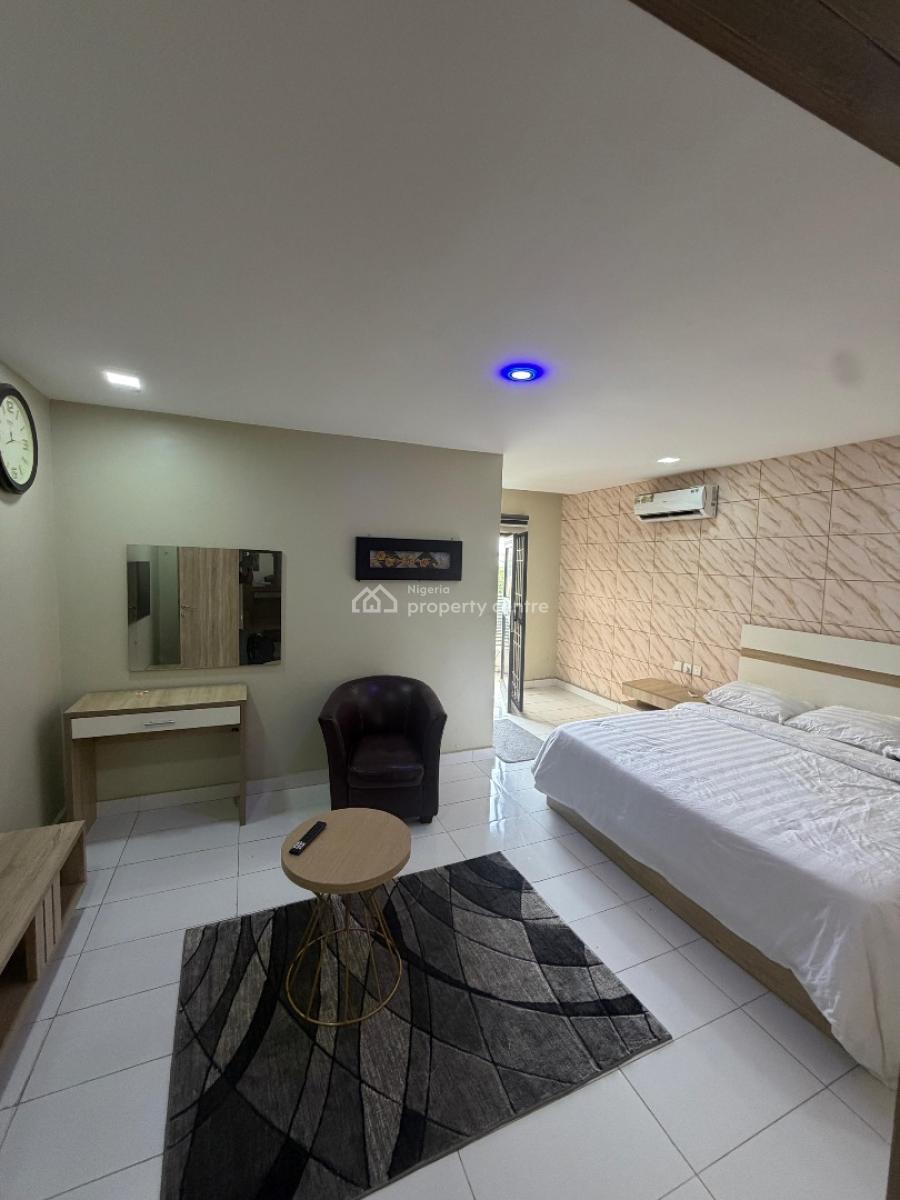 Luxury Smart 3 Bedroom Service and Furnished Apartment, Wuye, Abuja, Flat / Apartment Short Let