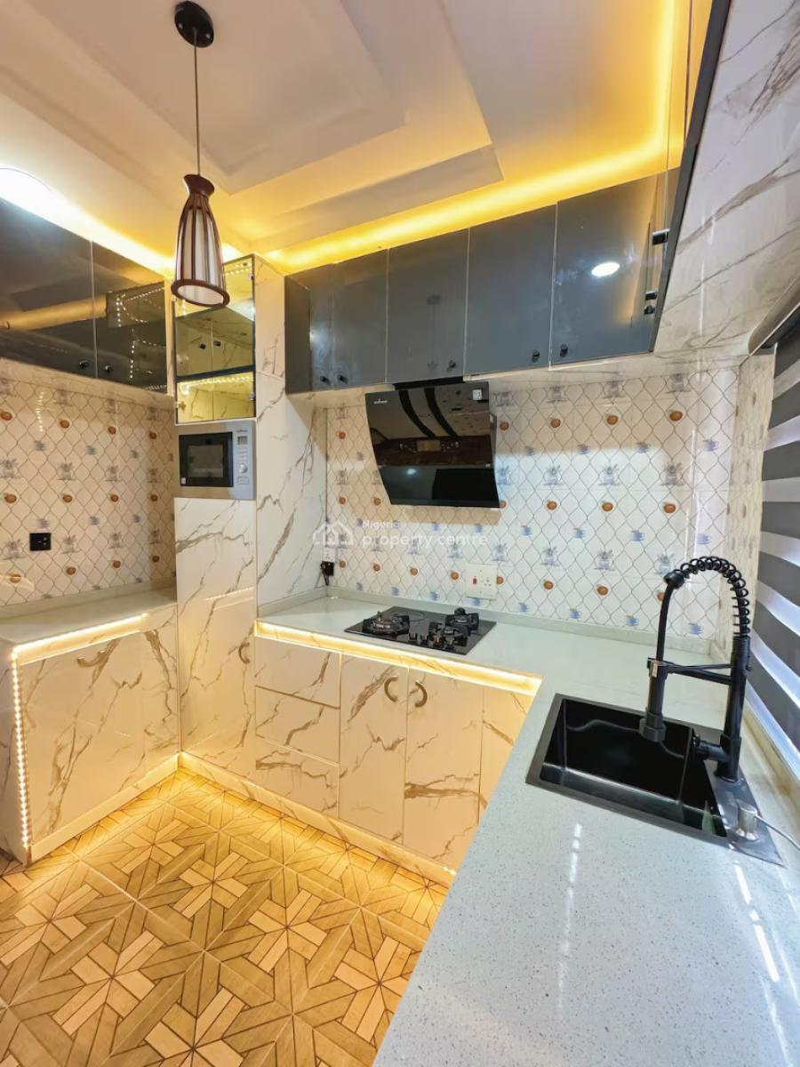 Madisonvillage Green Cozy 2 Bedroom Apartment, Opposite Riverpark Estate, Lugbe District, Abuja, Flat / Apartment Short Let
