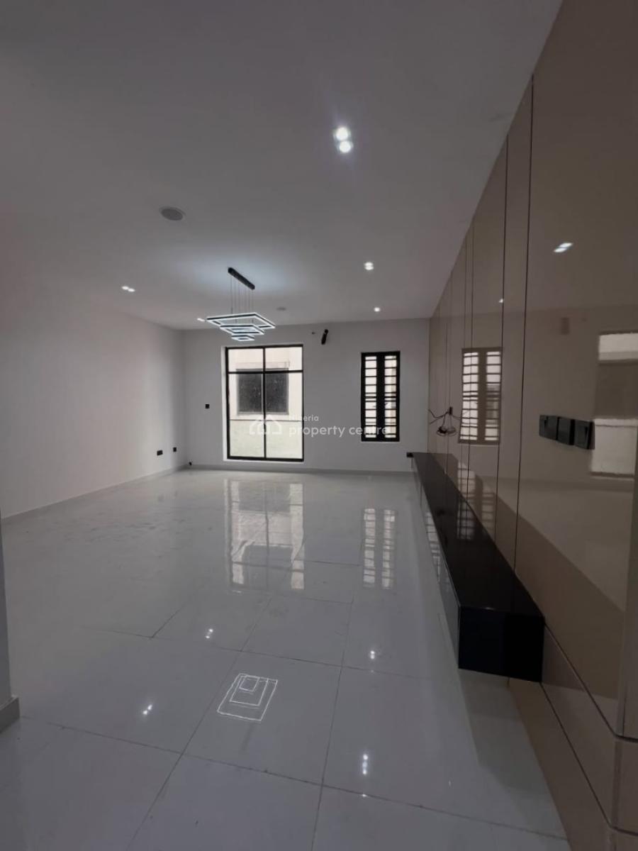 2 Bedroom Flat, Off Domino Pizza Ologolo Lekki Lagos, Ologolo, Lekki, Lagos, Flat / Apartment for Rent