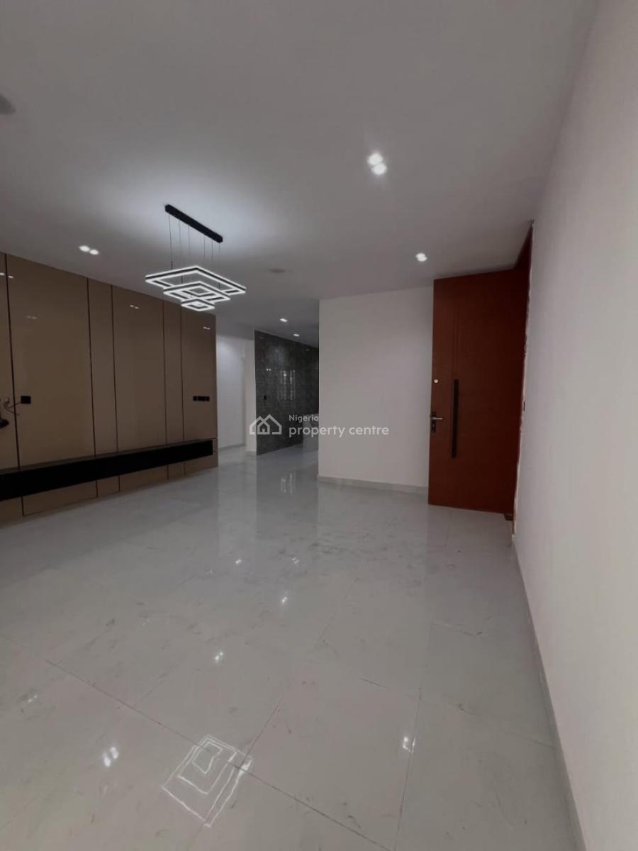 2 Bedroom Flat, Off Domino Pizza Ologolo Lekki Lagos, Ologolo, Lekki, Lagos, Flat / Apartment for Rent