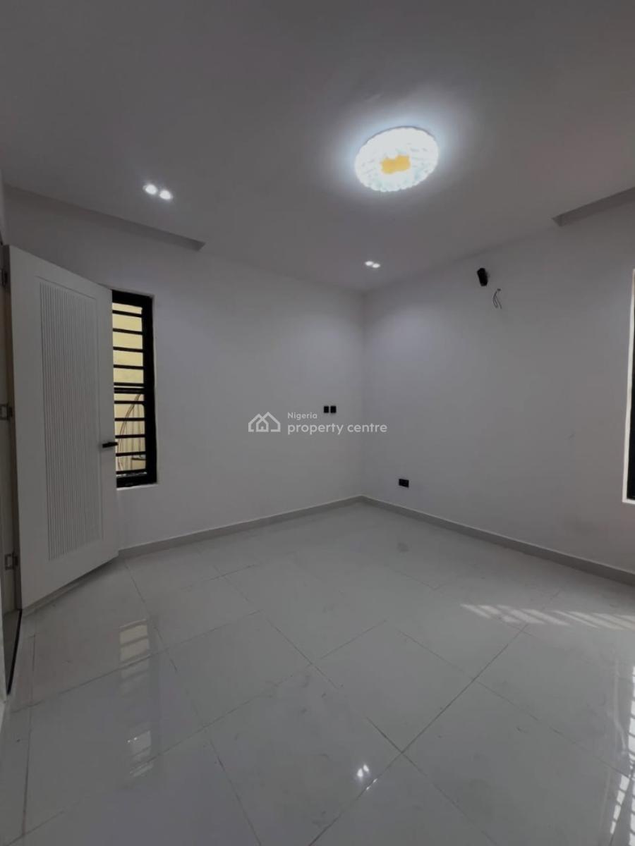 2 Bedroom Flat, Off Domino Pizza Ologolo Lekki Lagos, Ologolo, Lekki, Lagos, Flat / Apartment for Rent