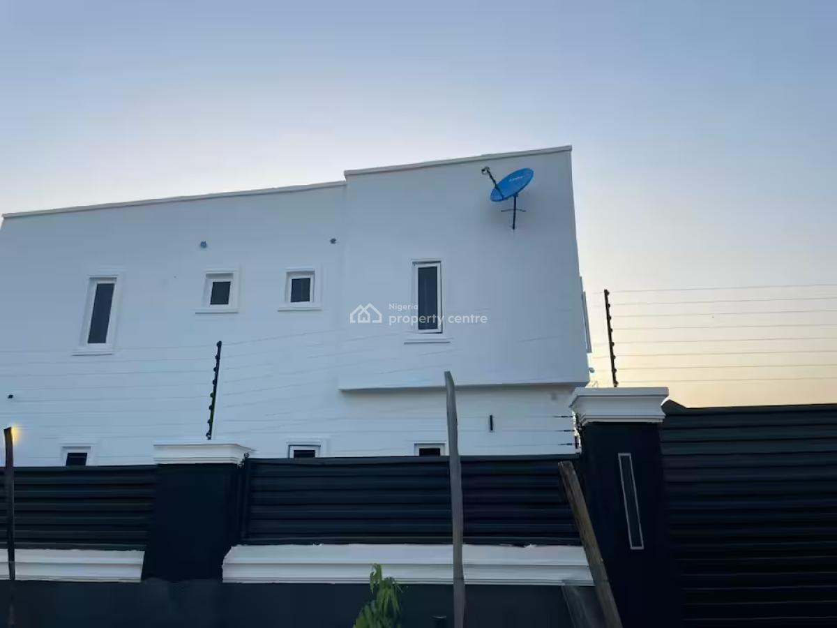 Madisonvillage Blue Stylish 2 Bedroom Apartment, Opposite Riverpark Estate, Lugbe District, Abuja, Flat / Apartment Short Let