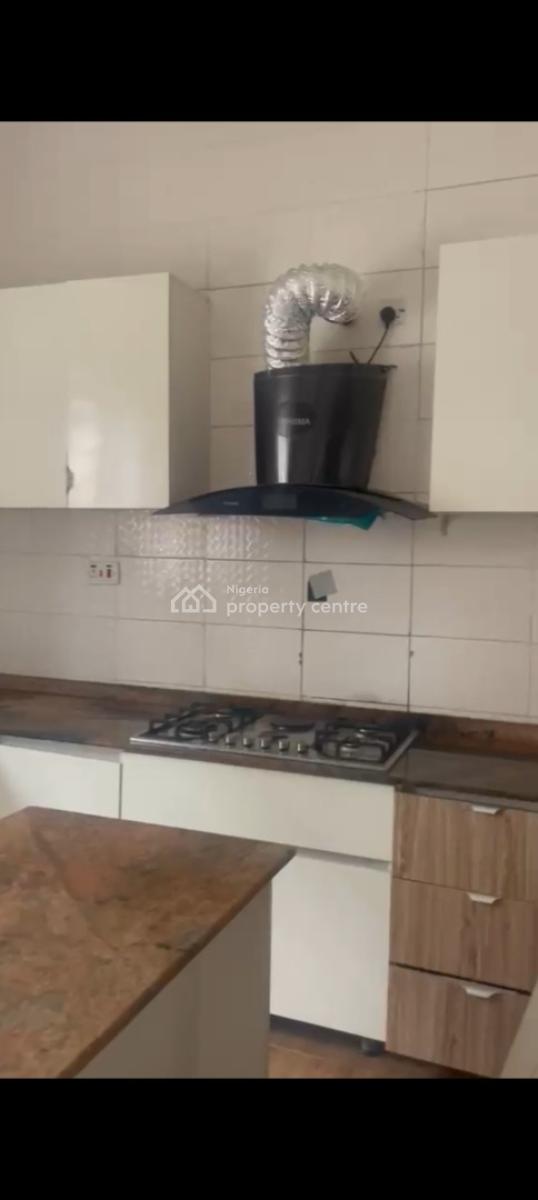 3 Bedrooms Terrace, Lekki Scheme 2, Lekki Phase 2, Lekki, Lagos, Terraced Duplex for Sale