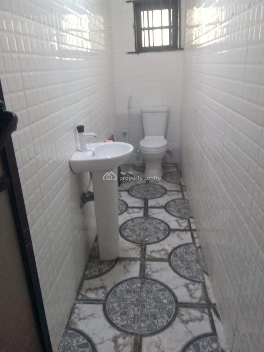 a Luxury 2bedroom with All Rooms Ensuite, Olaniyi Street, New Oko-oba, Agege, Lagos, Flat / Apartment for Rent