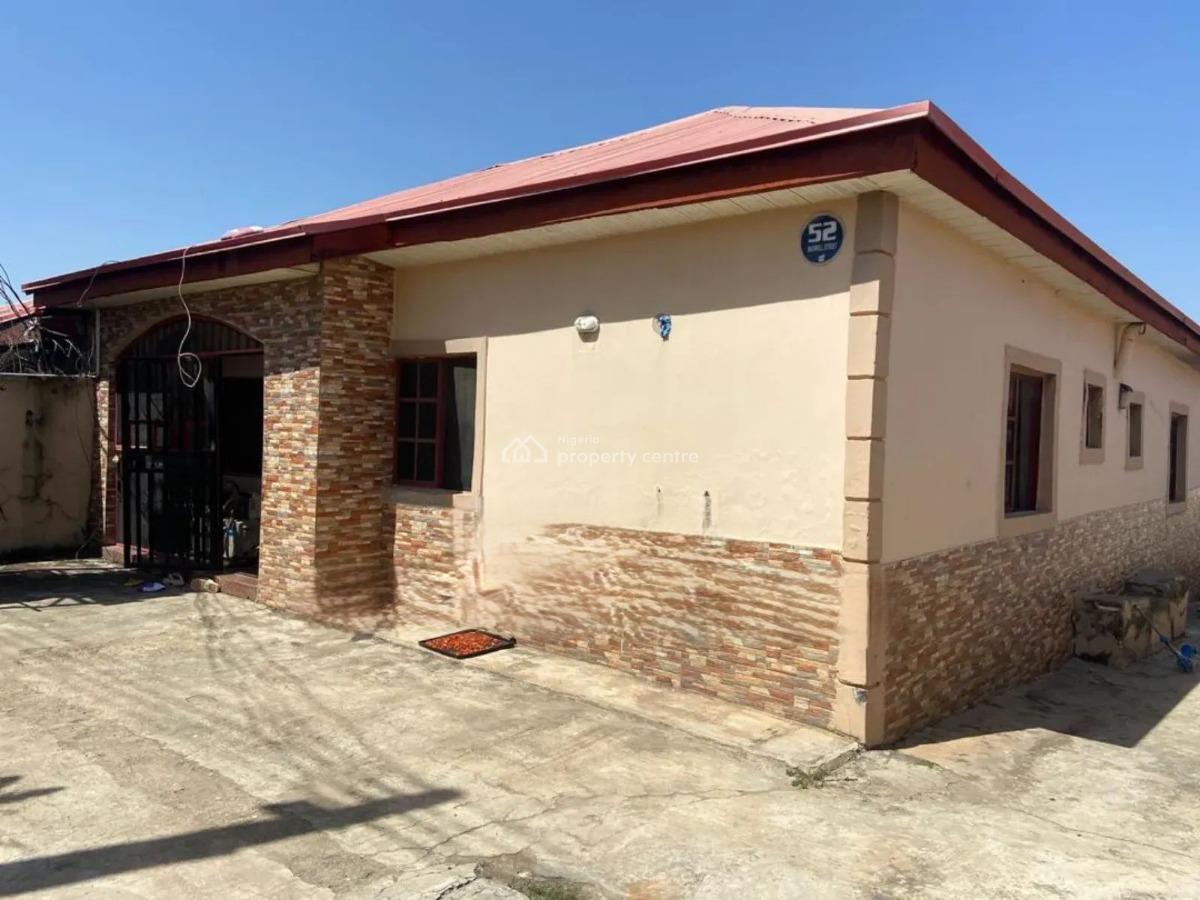 Luxury 2 Bedroom Bungalow with Excellent Facilities in Lugbe -abuja, Lugbe District. Abuja - Nigeria, Lugbe District, Abuja, Detached Bungalow for Sale