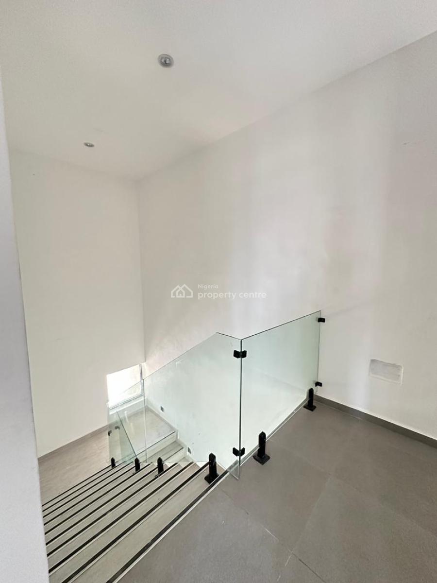 Strategic Luxury Spacious 4 Bedroom Terrace Duplex with Bq, Lekki Phase 1, Lekki, Lagos, Terraced Duplex for Sale