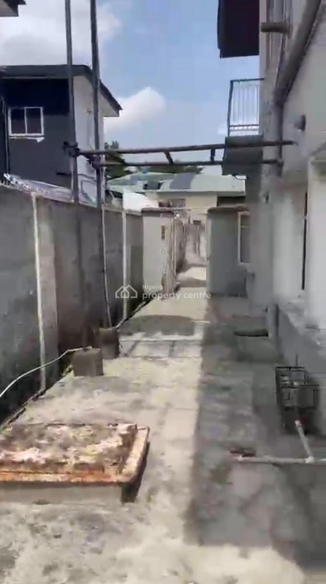5 Bedroom Bungalow with Bq, Off Sunmola Street, Mende, Maryland, Lagos, House for Sale