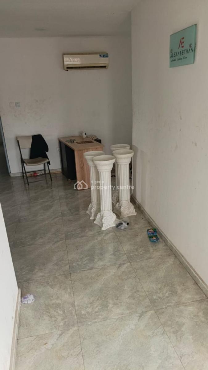 Self Parking 3 Bedroom Flat Apartment, Agidingbi, Ikeja, Lagos, Flat / Apartment for Rent
