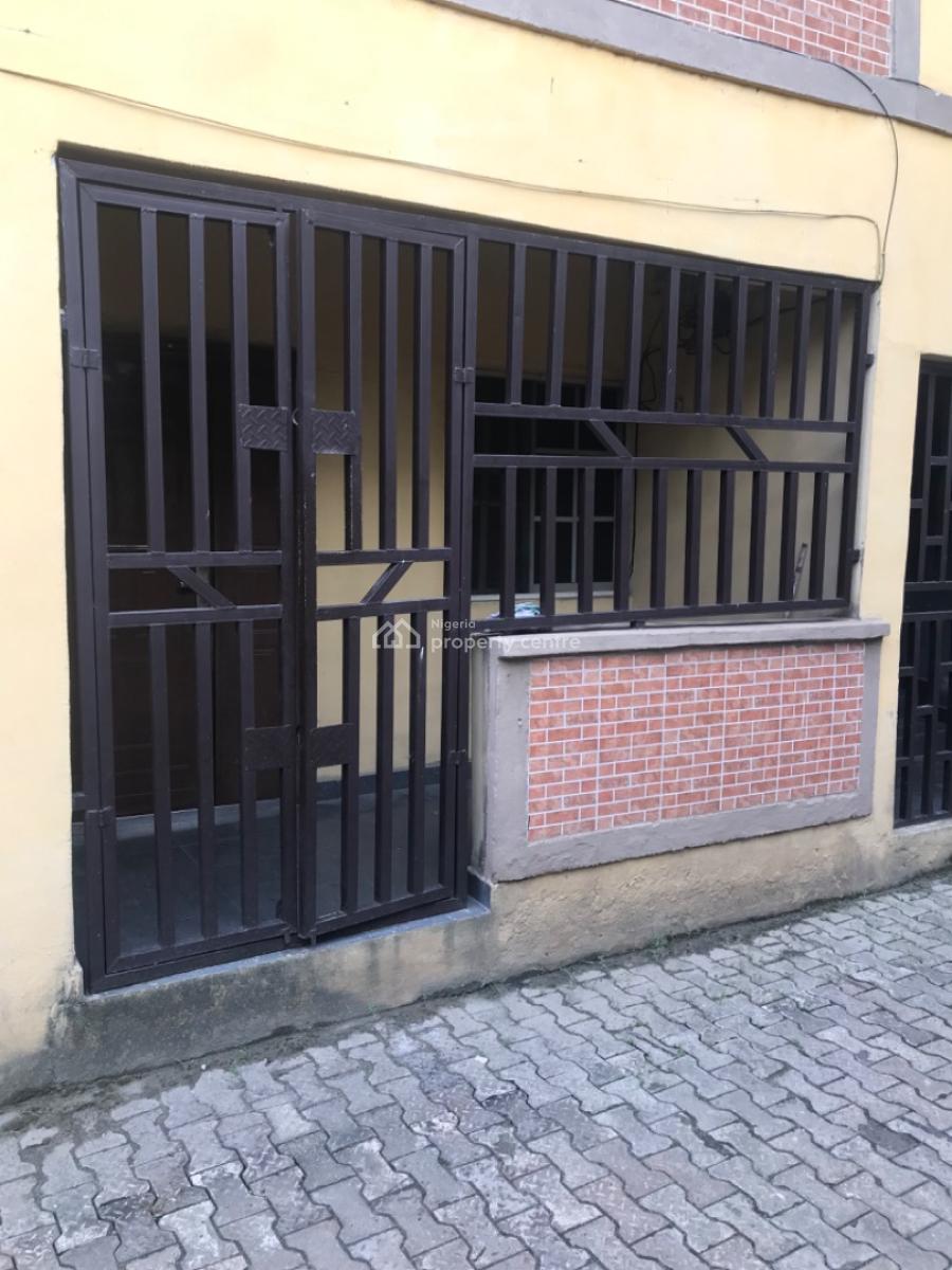 2 Bedroom Apartment in a Gated Estate Wt Federal Light, Shell Cooperative, Eliozu, Port Harcourt, Rivers, Flat / Apartment for Rent