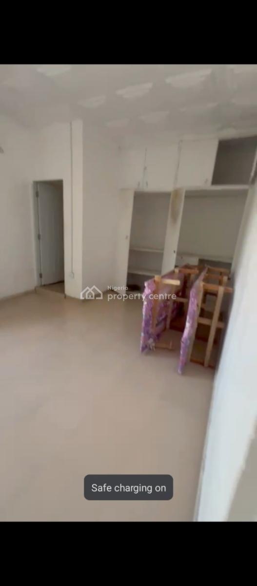 Clean Mini  Flat with 2 Toilets, Lekki Phase 1, Lekki, Lagos, Mini Flat (room and Parlour) for Rent