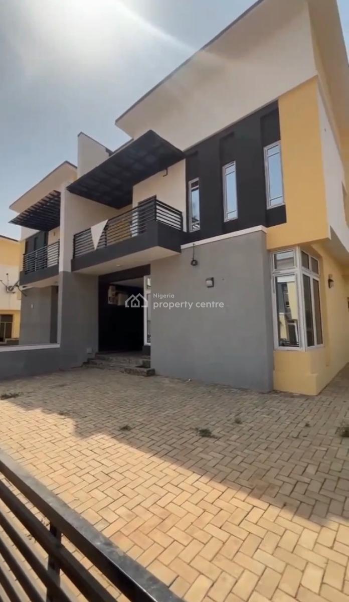 3 Bedrooms Semi Detached with Bq, By News Engineering, Dawaki, Gwarinpa, Abuja, Semi-detached Duplex for Sale