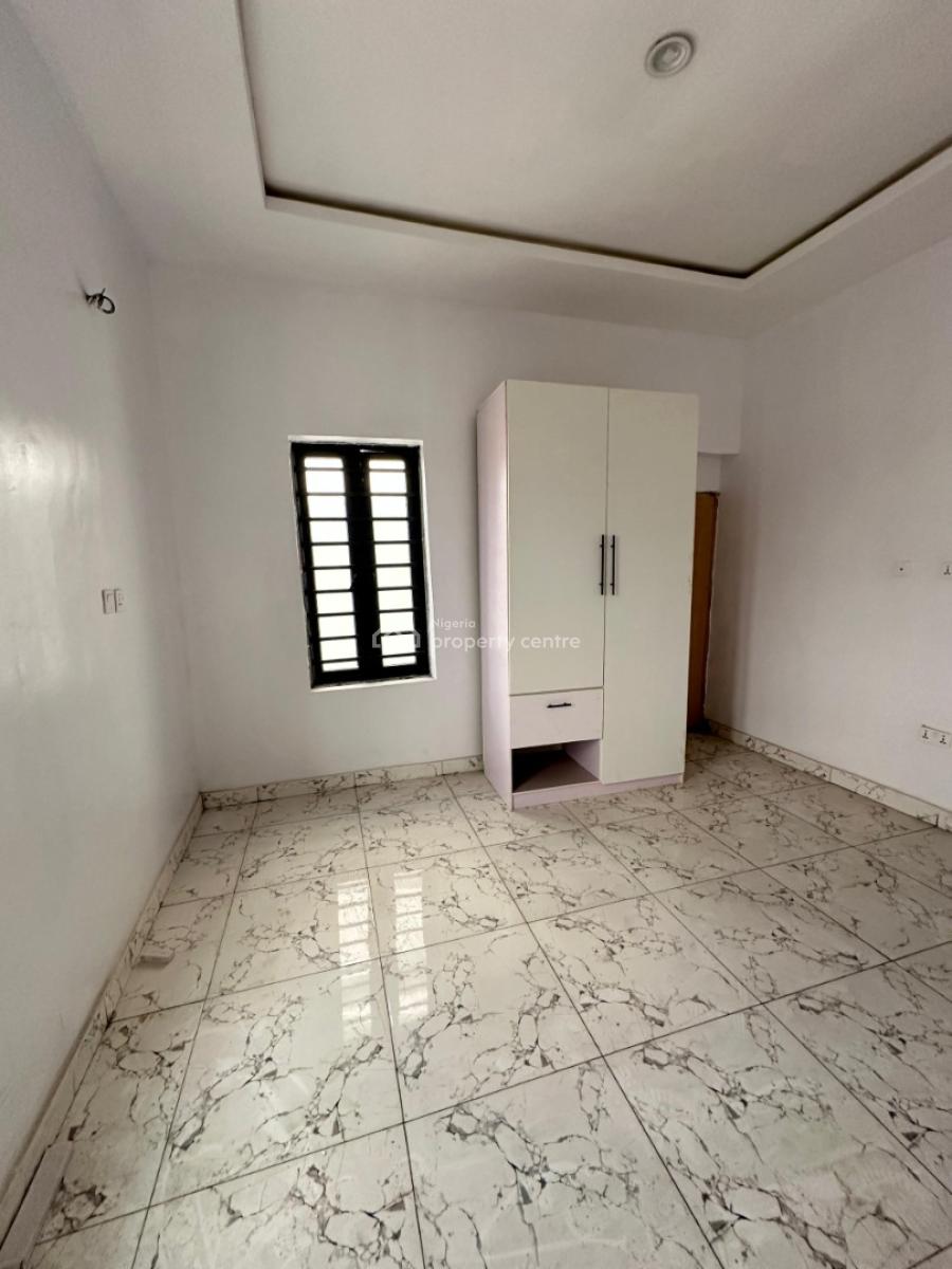 Luxury Spacious 1 Bedroom Apartment, Mobile Road, Ilaje, Ajah, Lagos, Flat / Apartment for Sale