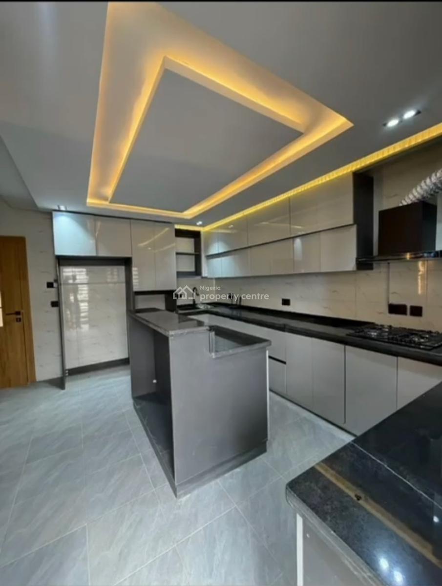 Luxurious 3bedroom En-suite Flat +bq, Tarred Road, Secured/serene, By Ics  Junction, Jabi, Abuja, Block of Flats for Sale